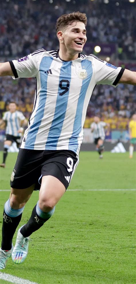world cup argentina soccer julian alvarez